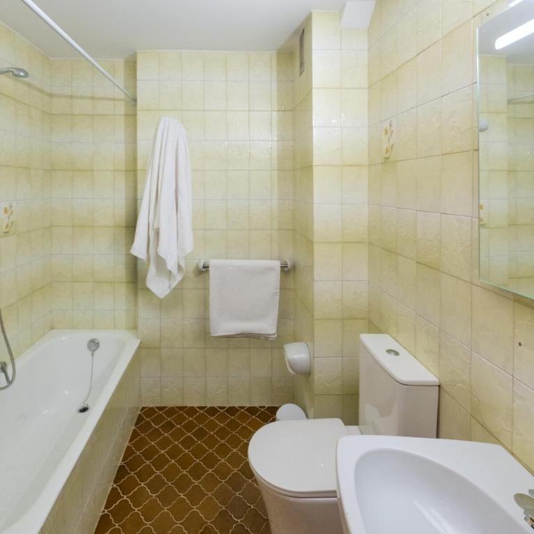 New and renovated penthouse with a terrace in the center 2C - Two-Bedroom Apartment - 6