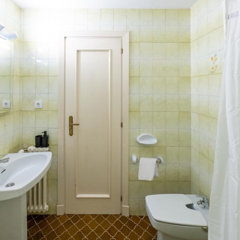 New and renovated penthouse with a terrace in the center 2C - Two-Bedroom Apartment - 23