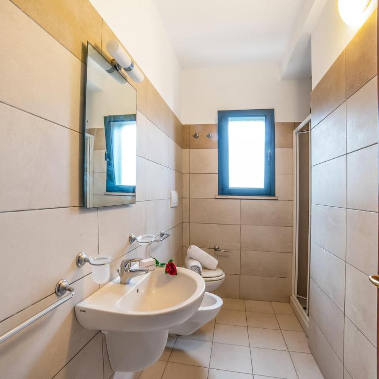 Blumare Resort - One Bedroom Apartment with Garden 3 - 7