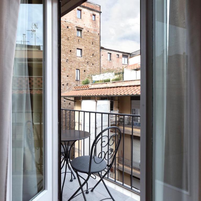 GuestHost - Ponte Vecchio Elegant Dream - Appartamento con 1 Camera da Letto - 3