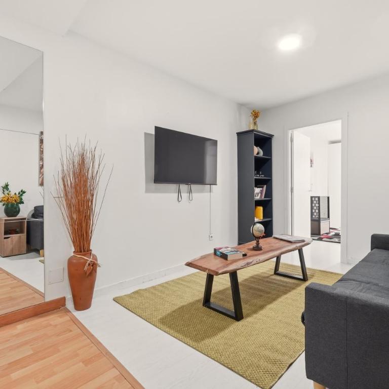 Chueca Central Residence - Apartamento de 3 dormitorios con balcón - 2