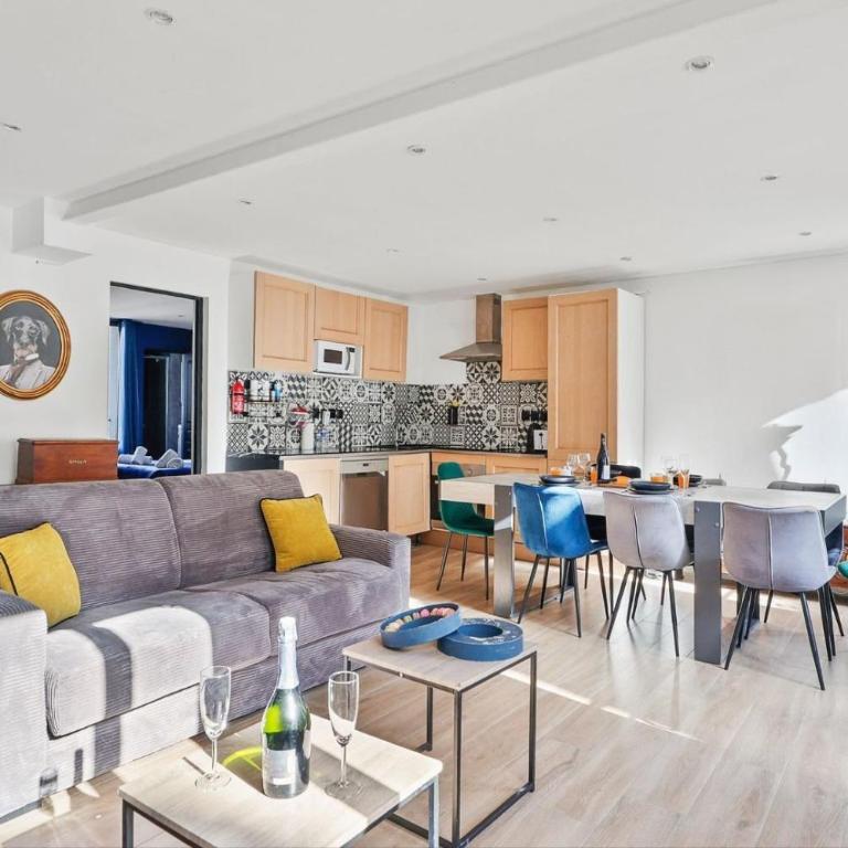 Bluestay 130 - Charmant appartement à Paris 2 - Three-Bedroom Apartment - 1