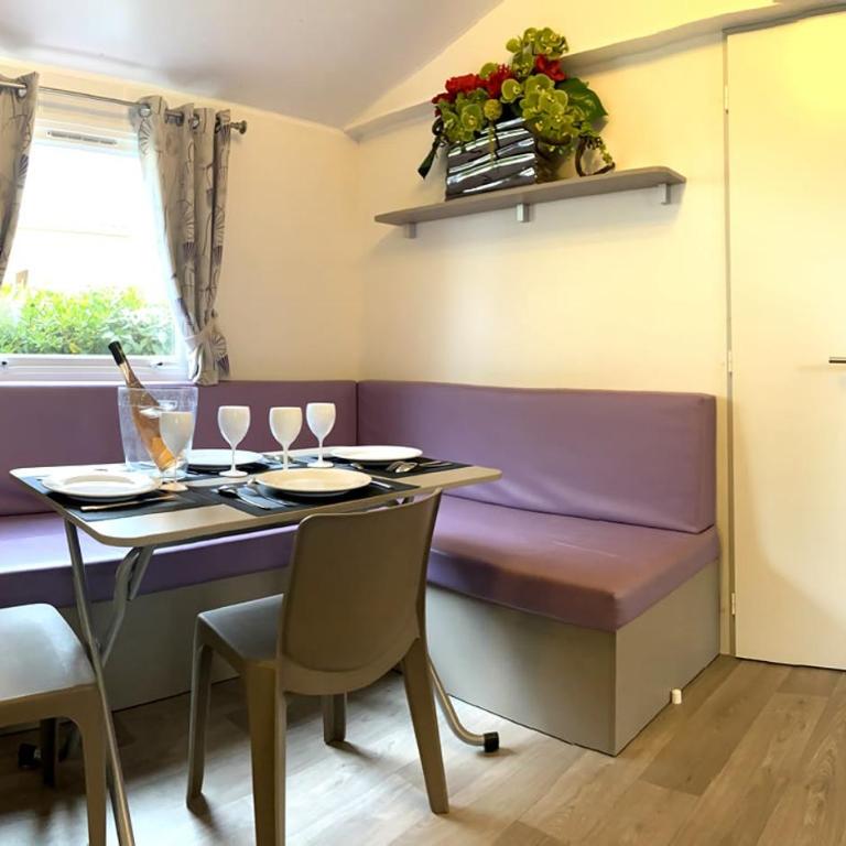 Mobil-Home Domaine 4 Etoiles de l'Ile d'Or vue mer pour 4 personnes - Mobile Home - 9