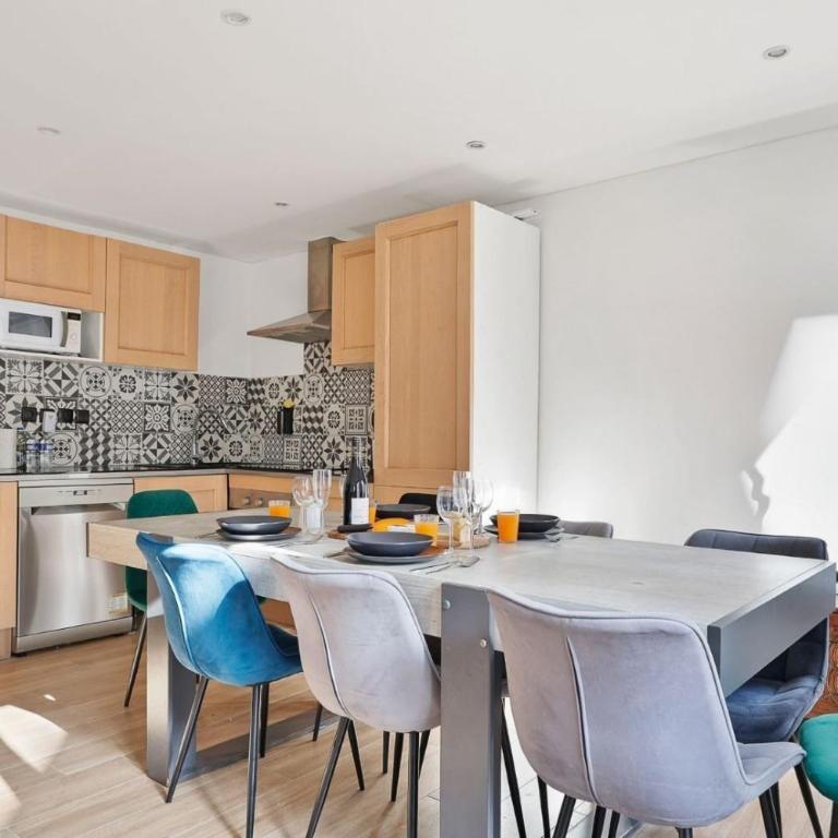 Bluestay 130 - Charmant appartement à Paris 2 - Three-Bedroom Apartment - 2