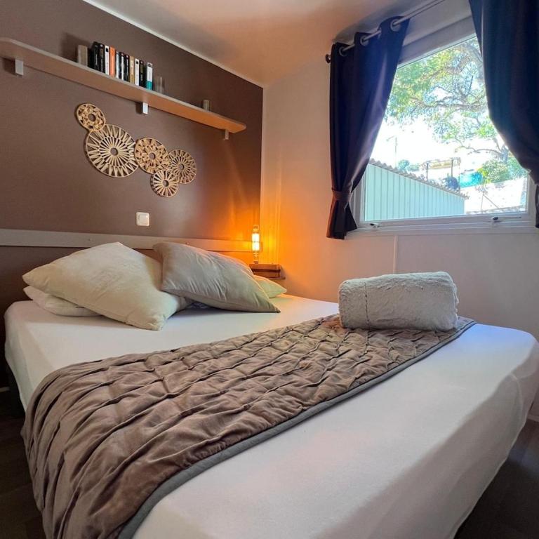 Mobil-Home Domaine 4 Etoiles de l'Ile d'Or vue mer pour 4 personnes - Mobile Home - 4