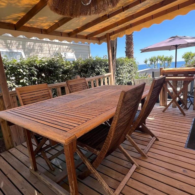 Mobil-Home Domaine 4 Etoiles de l'Ile d'Or vue mer pour 4 personnes - Mobile Home - 3