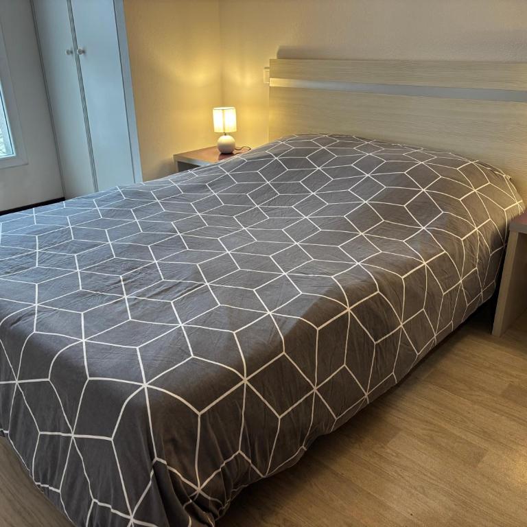 Escapade Lourdes Appart 2 pers - 100m Gare Wifi - Appartamento con 1 Camera da Letto - 2