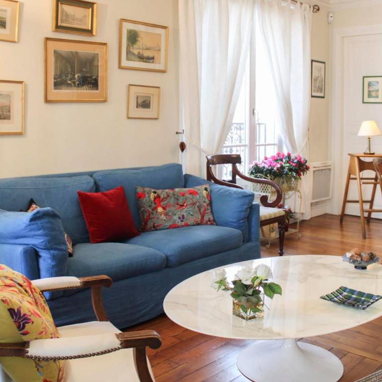 Appartement intemporel dans un immeuble hausmanien - Appartement - 2