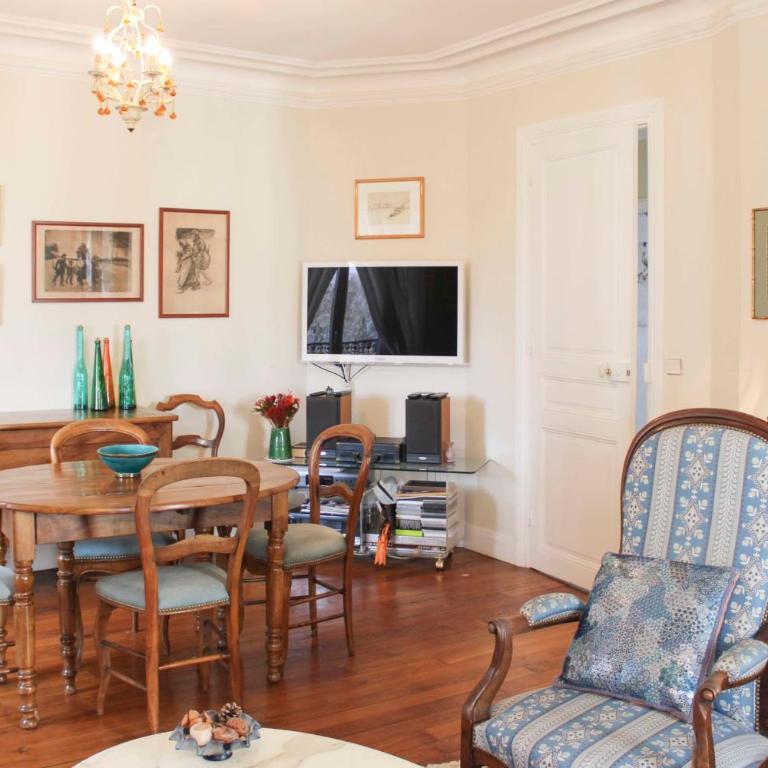 Appartement intemporel dans un immeuble hausmanien - Appartement - 16