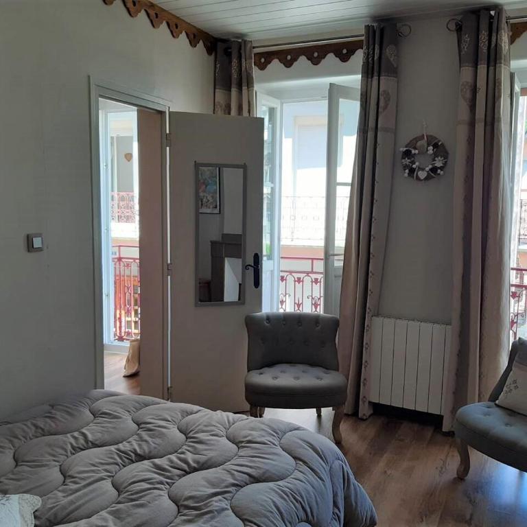 Duplex cosy - charme et confort à 100 mètres des thermes et des sentiers - Two-Bedroom Apartment - 8