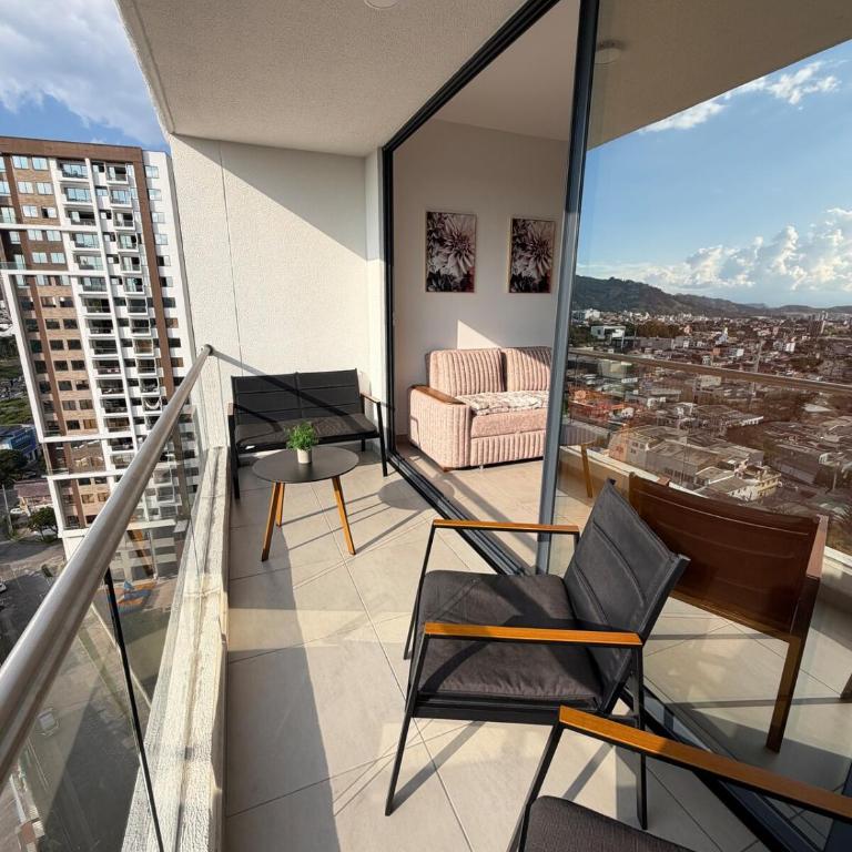 Modern apartment with a great location! - One-Bedroom Apartment - 4