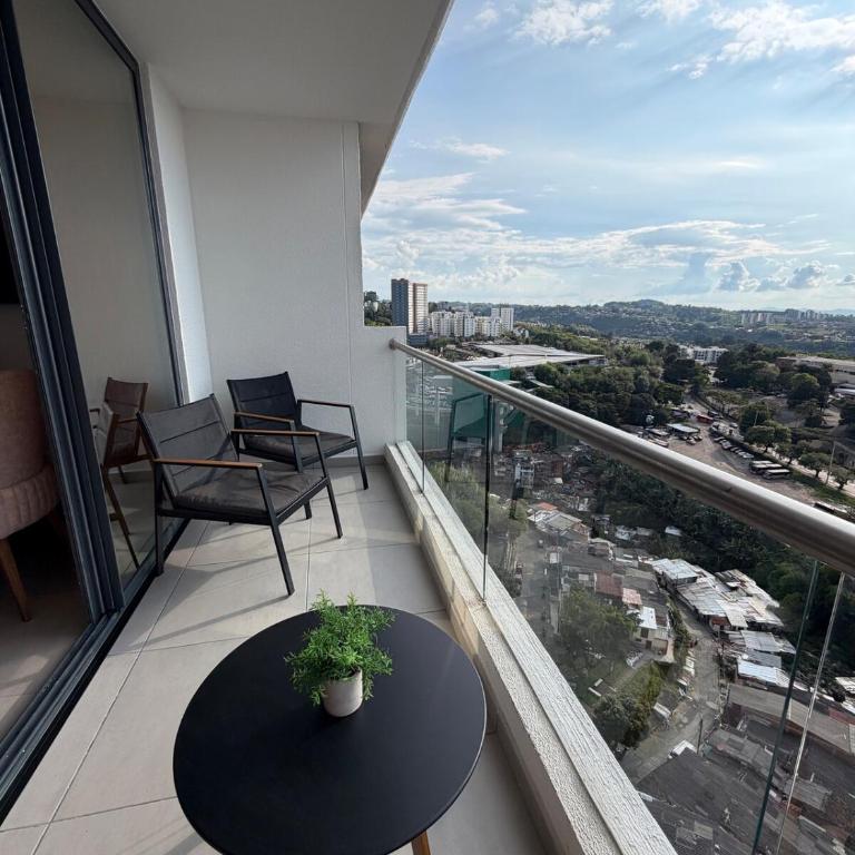 Modern apartment with a great location! - One-Bedroom Apartment - 6