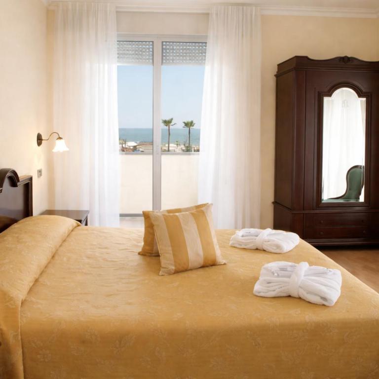 Hotel Milano Helvetia - in centro con piscina - Superior Double or Twin Room with Balcony - 1