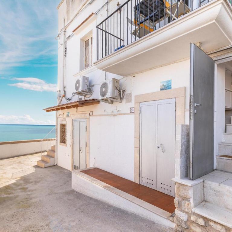 Mono Judeca by BarbarHouse - Monolocale con Vista Mare - 9