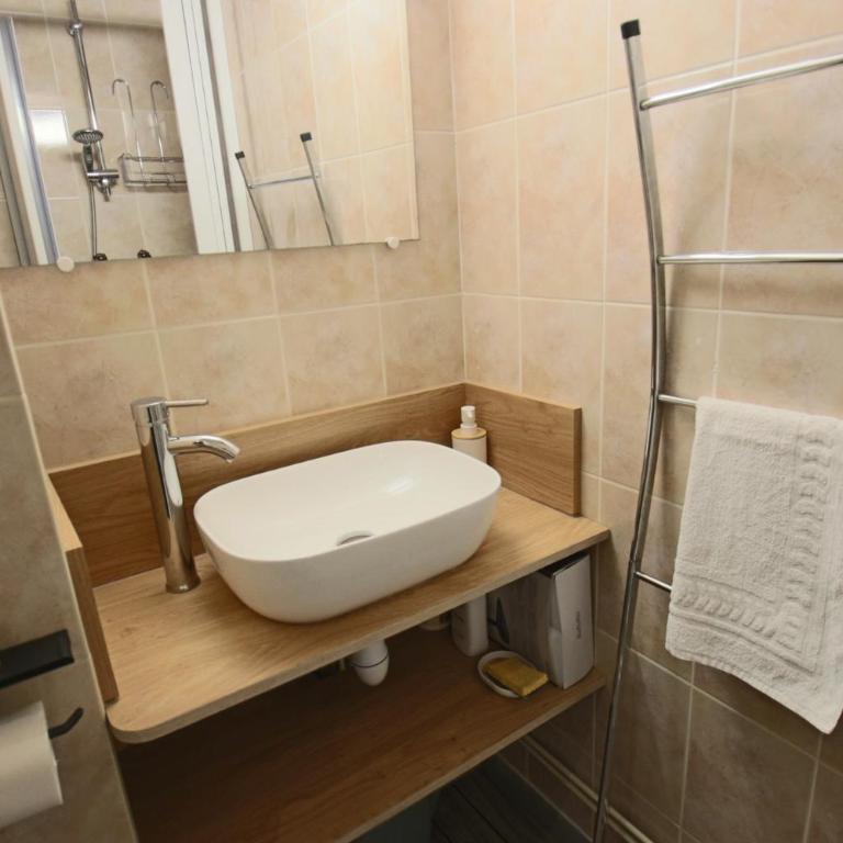 Studio 15m², avec terrasse et place de parking - Studio - 9
