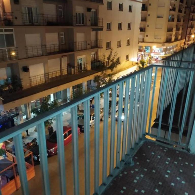 MEIR XII, céntrico con cochera a metros del Casino - Apartamento de 2 dormitorios con balcón - 23
