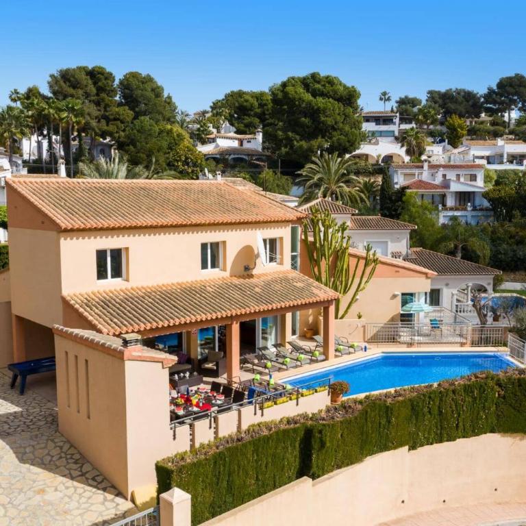 Villa Mar Flores by Villa Plus - Villa - 1