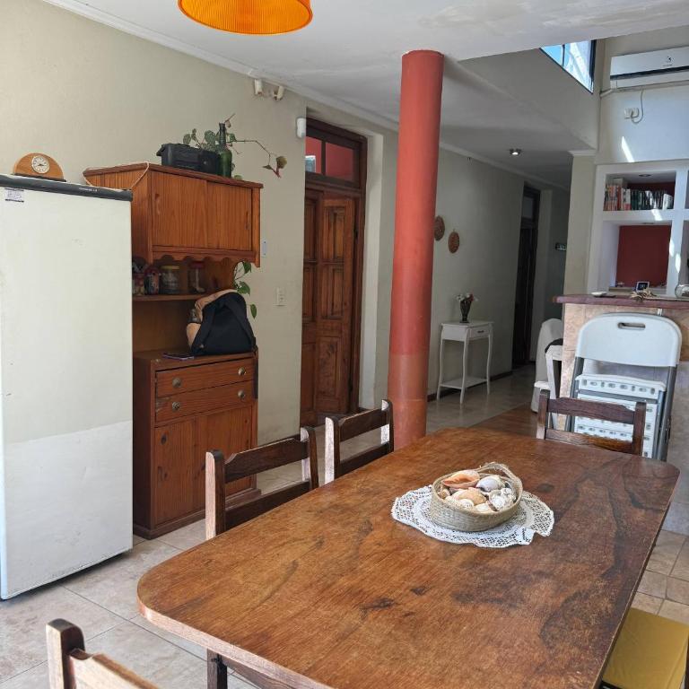 Casa 2 hab, cerca del centro y costanera - Casa de 2 dormitorios - 45