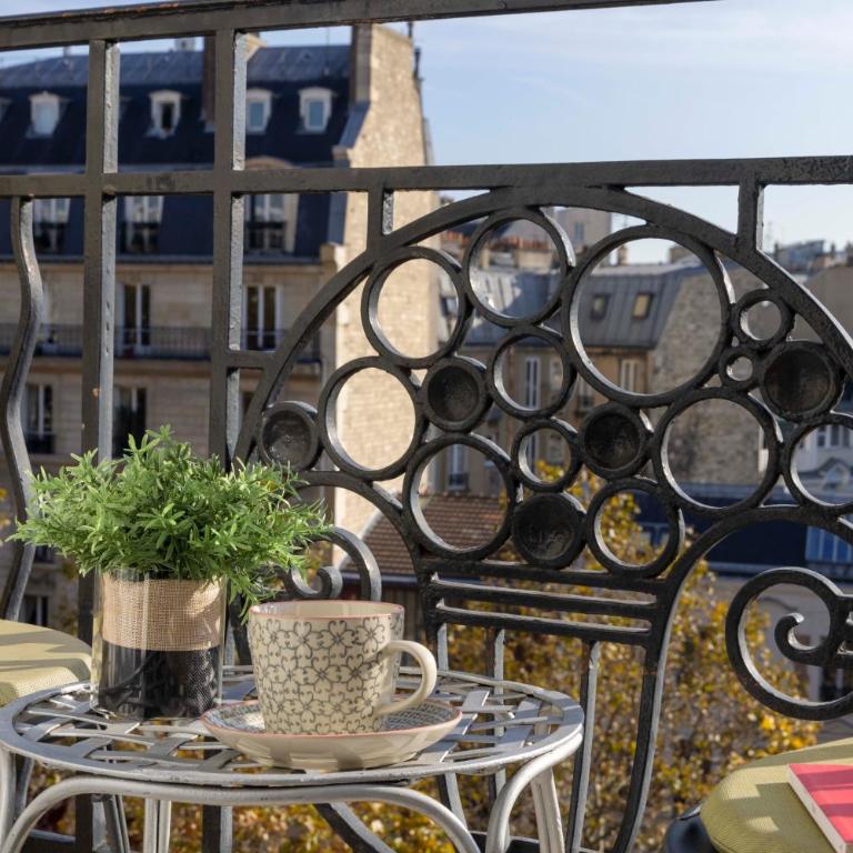 Hôtel de Banville - Chambre Double Prestige avec Balcon - 6