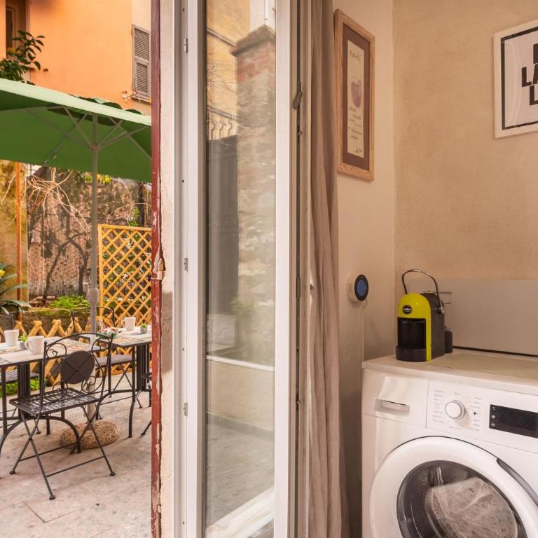 LaViaDelleSpezie next station-5Terre-AC - Two-Bedroom Apartment with Terrace - 12