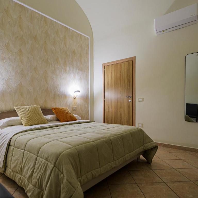 Domus Gargilius - Double Room with Balcony - 1