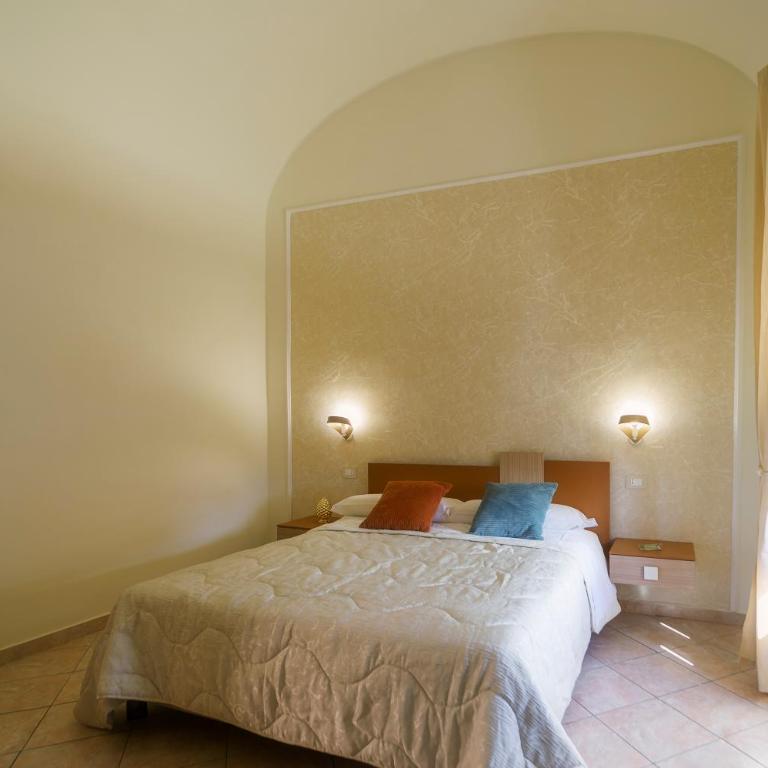 Domus Gargilius - Double Room with Private Bathroom - 11