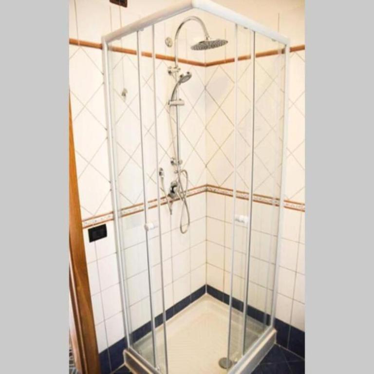 WineExperience- WINE&JACUZZI SUITE - Suite Queen con Vasca Idromassaggio - 15