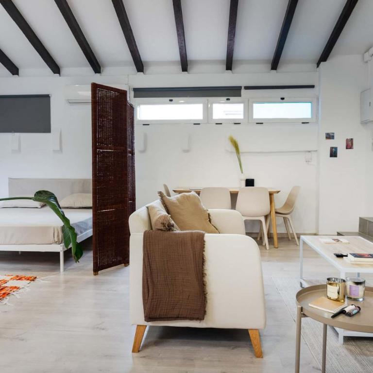 Spacest - Carrer de Martí A - One-Bedroom Apartment with Balcony - 5