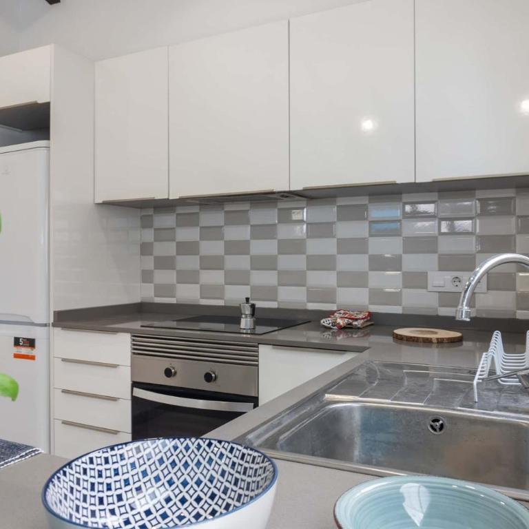 Spacest - Carrer de Martí A - One-Bedroom Apartment with Balcony - 14