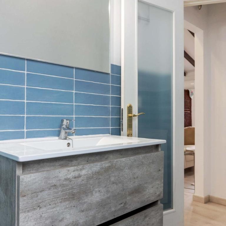 Spacest - Carrer de Martí A - One-Bedroom Apartment with Balcony - 15