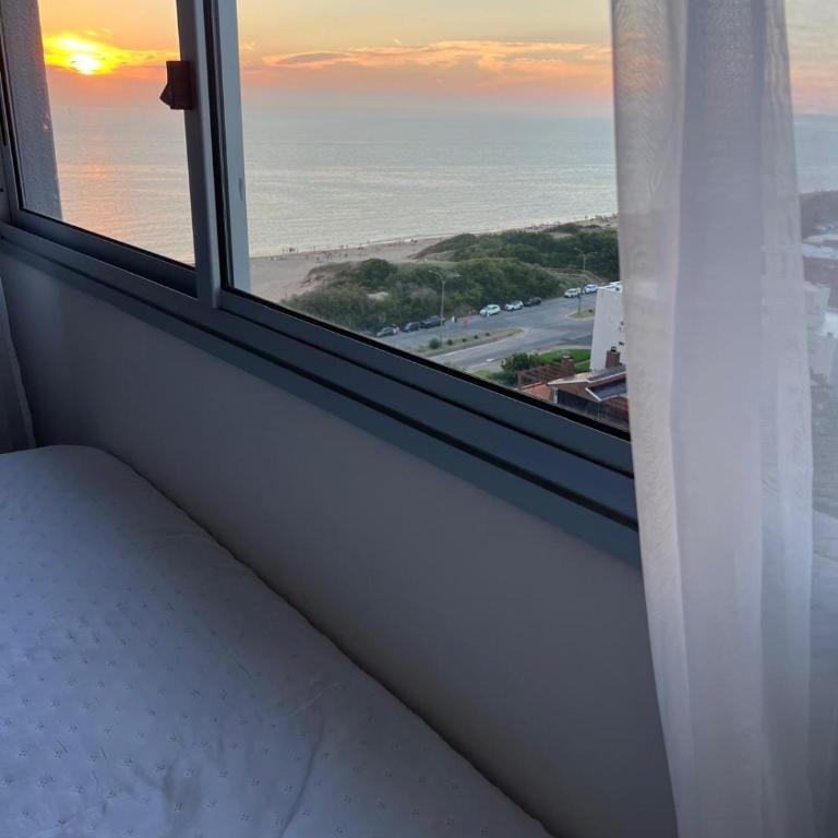 Hermoso apartamento con vista al mar a metros de la playa - Apartamento - 10