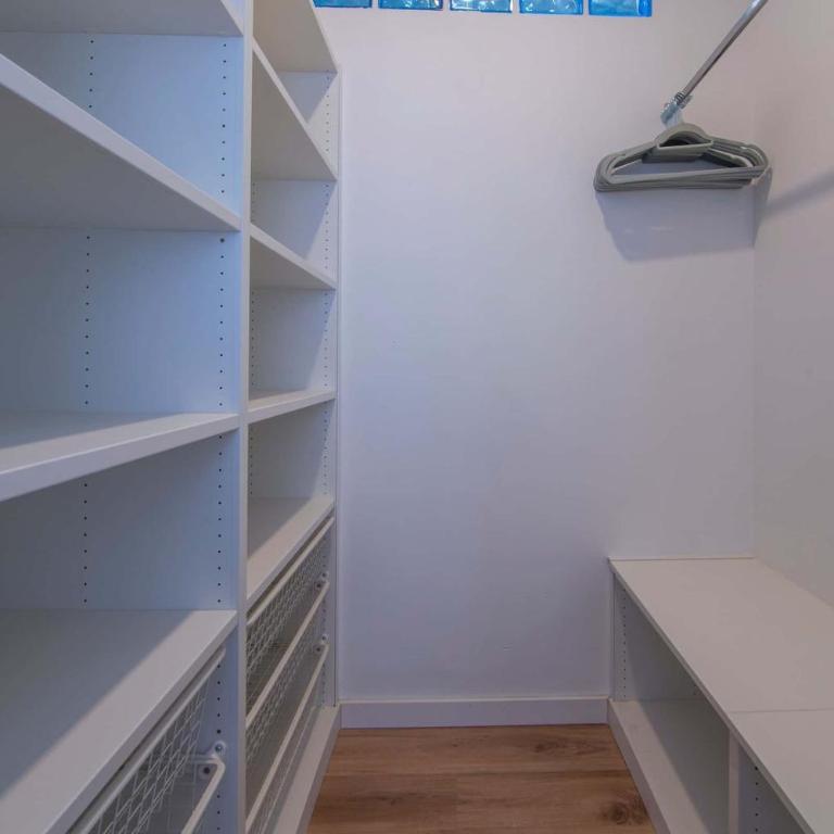Spacest - Calle del Hospital B - Apartment - 10