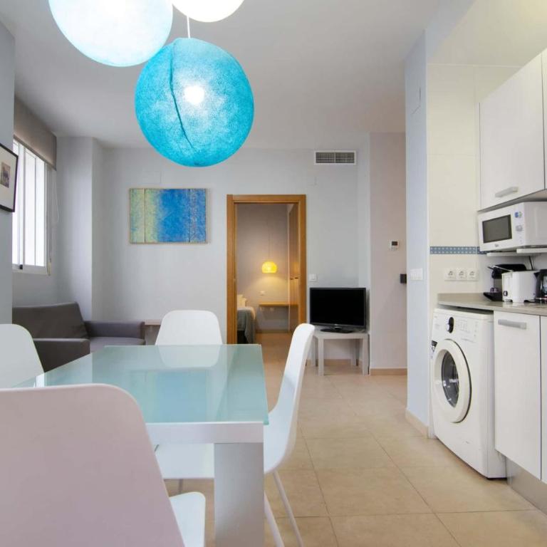 Spacest - Carrer del Poeta Llombart B - Apartment - 21