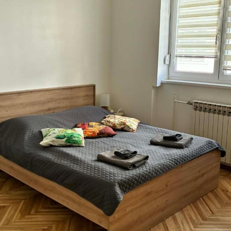Под старой лозой - Porodična Soba sa Sopstvenim Kupatilom - 6