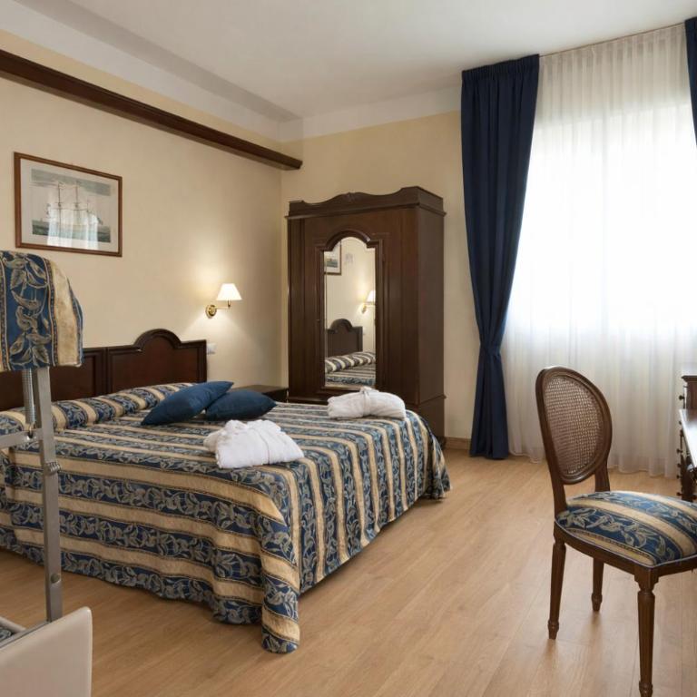 Hotel Milano Helvetia - in centro con piscina - Standard Quadruple Room - 4
