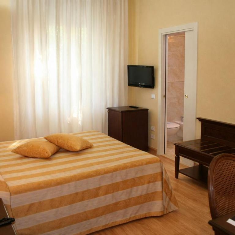 Hotel Milano Helvetia - in centro con piscina - Standard Double or Twin Room - 4