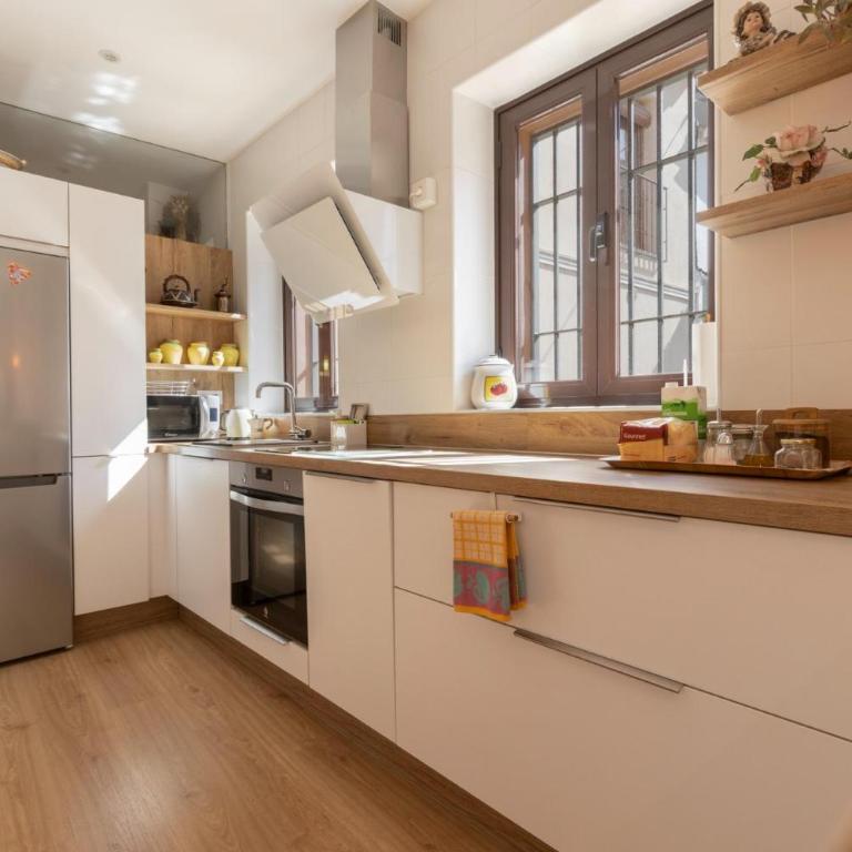 Siesta Real de Cartuja - Three-Bedroom Apartment - 4