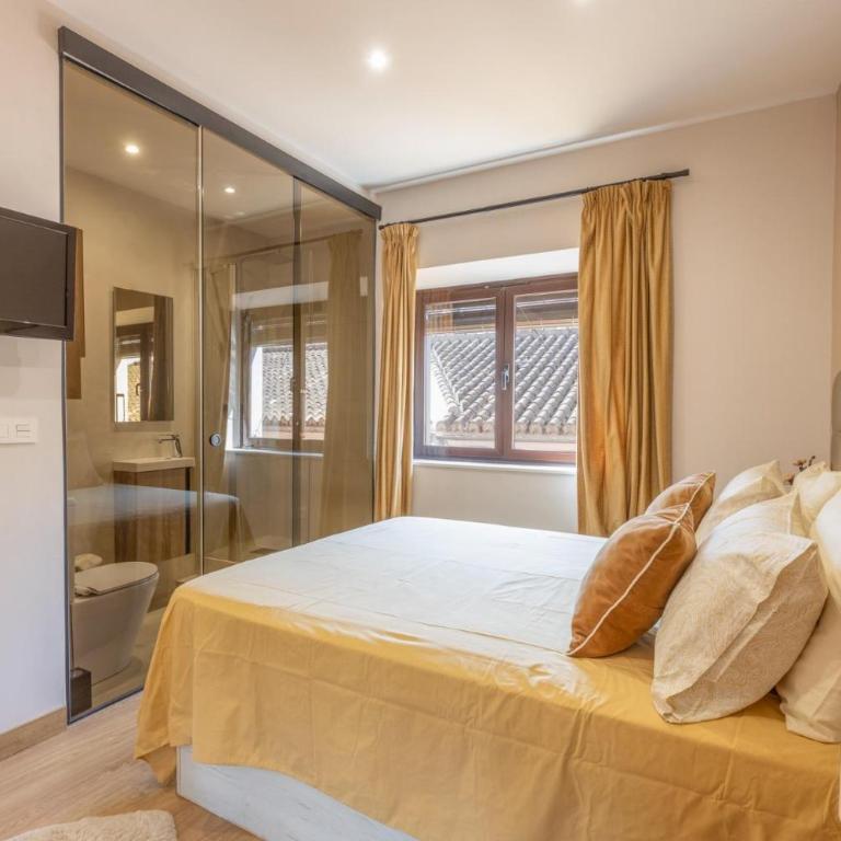 Siesta Real de Cartuja - Three-Bedroom Apartment - 2