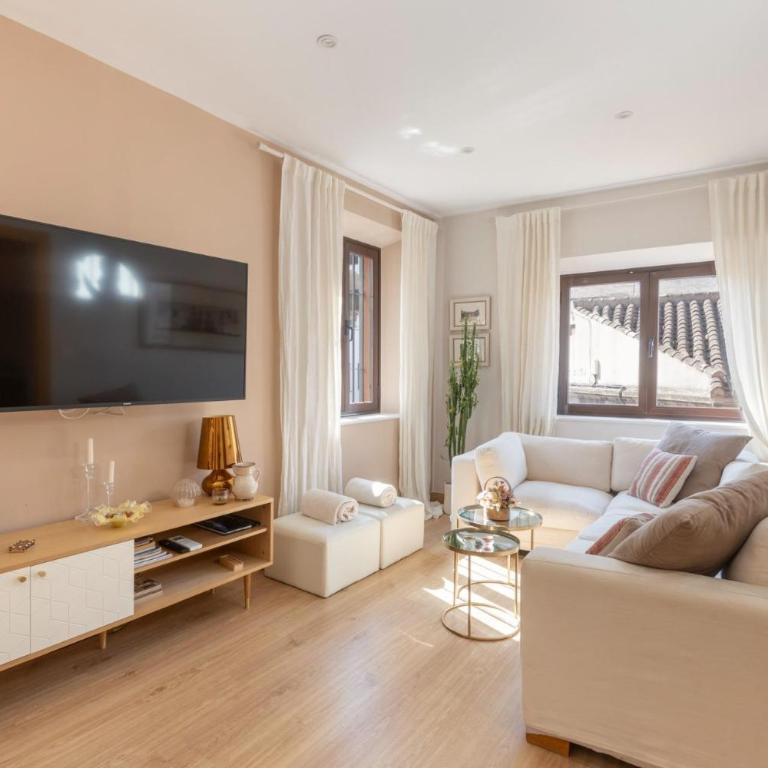 Siesta Real de Cartuja - Three-Bedroom Apartment - 34