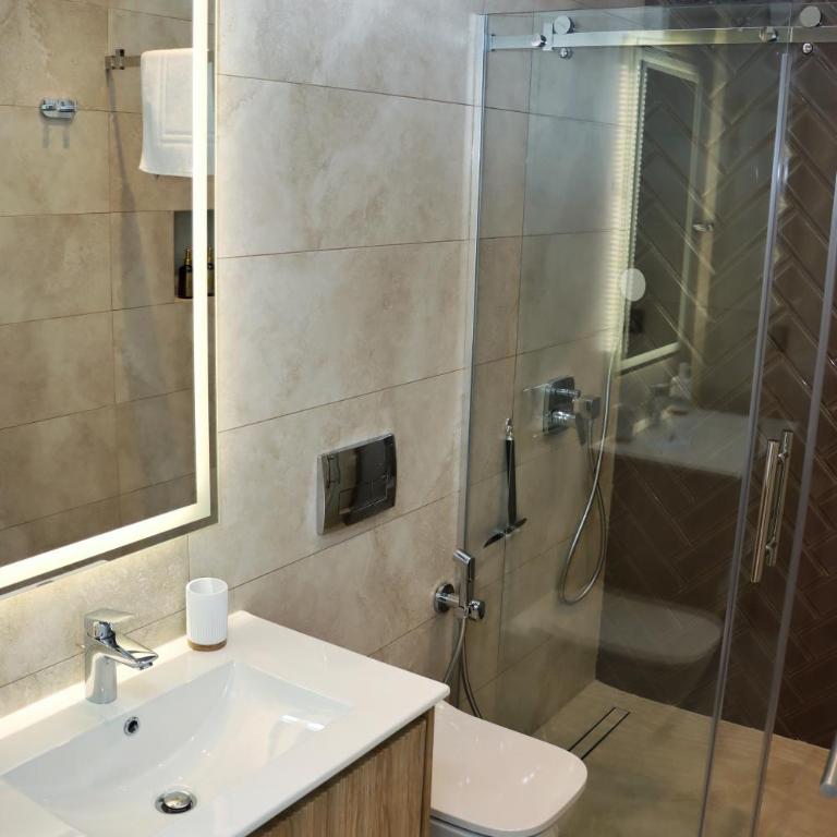 Giorgio Luxury Suites - Superior Studio - 9