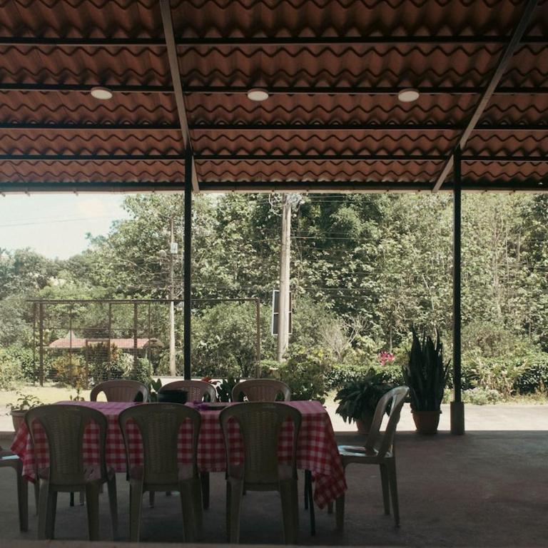 Casa de Campo Piñas - Two-Bedroom Chalet - 5
