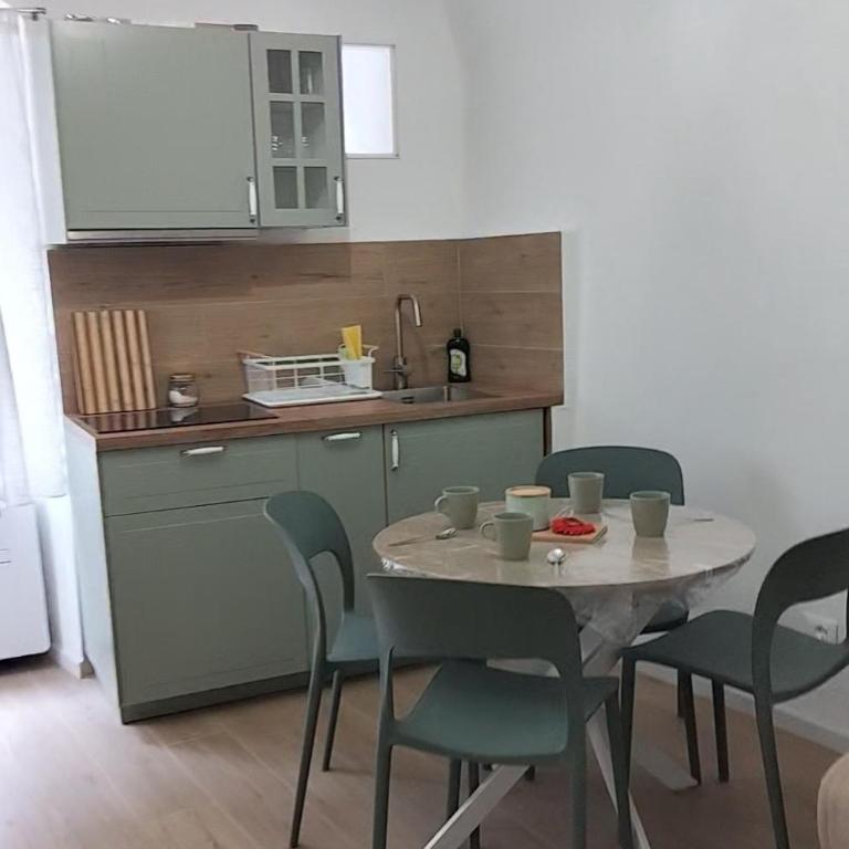 La casetta di Tommy e Vitto in pieno centro a Sanremo bilocale 4 posti letto - Appartamento con 1 Camera da Letto - 25