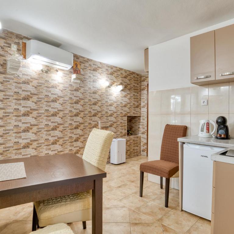 Old Town Boskovic Apartment - One-Bedroom Apartment - 12