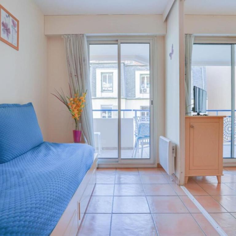 2 pièces plein Centre, Terrasse, Parking - One-Bedroom Apartment with Terrace - 3