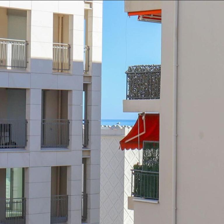 2 pièces plein Centre, Terrasse, Parking - One-Bedroom Apartment with Terrace - 21