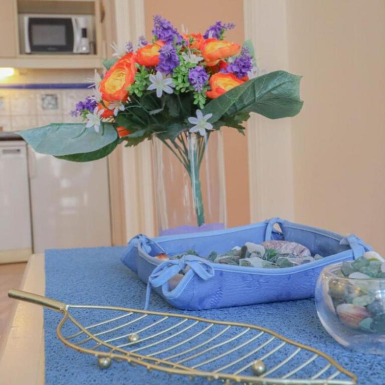 2 pièces plein Centre, Terrasse, Parking - One-Bedroom Apartment with Terrace - 25