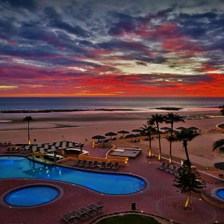 Two-Story 2-Bedroom Beachfront Penthouse at Princesa Resort - BeachBumCondos - Apartamento de 2 dormitorios - 7