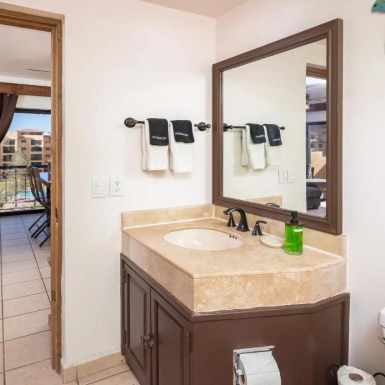 Two-Story 2-Bedroom Beachfront Penthouse at Princesa Resort - BeachBumCondos - Apartamento de 2 dormitorios - 28