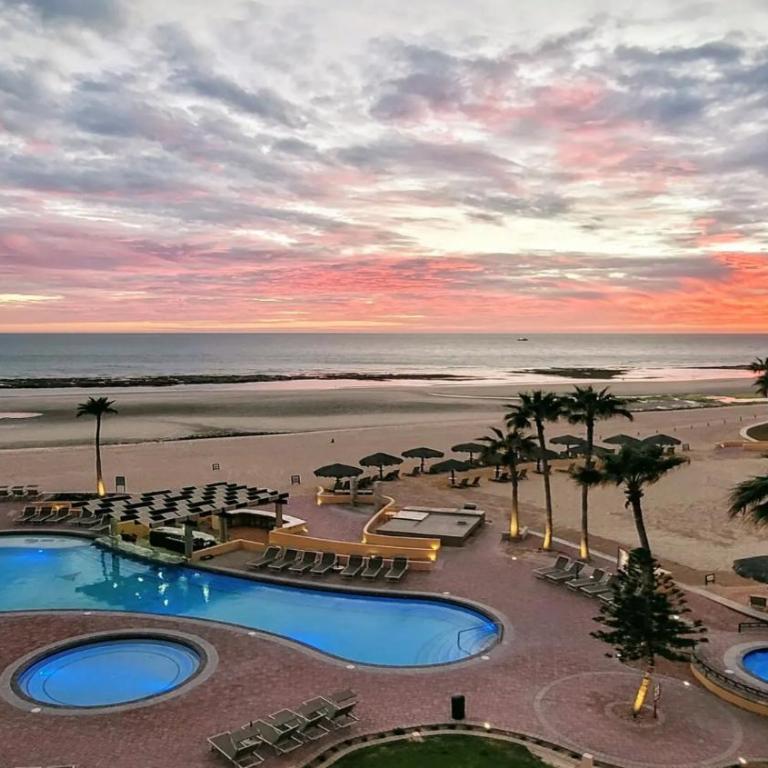 Two-Story 2-Bedroom Beachfront Penthouse at Princesa Resort - BeachBumCondos - Apartamento de 2 dormitorios - 50