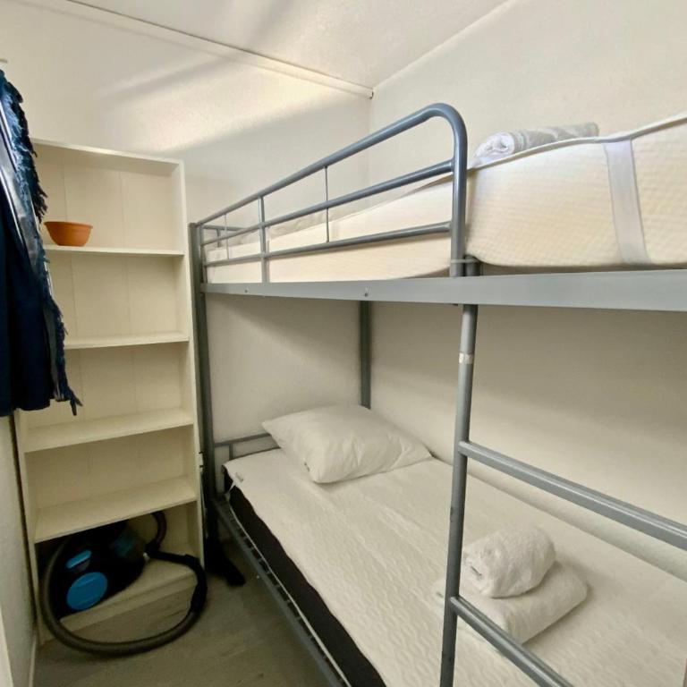 Le Petit Ponant- Studio cosy avec vue sur l'étang et piscine ! - Appartement - 8
